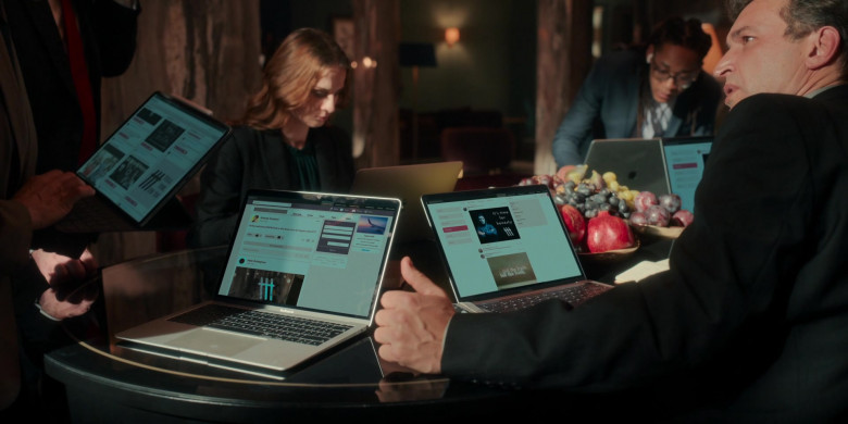Apple MacBook Laptops in Suspicion S01E03 Strangers (2022)