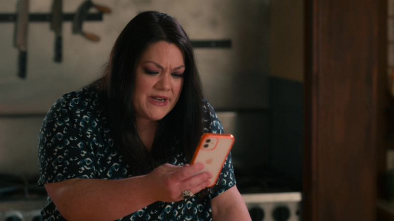 Apple iPhone Smartphone Held by Brooke Elliott as Dana Sue Sullivan in Sweet Magnolias S02E05 Great Expectations (2022)