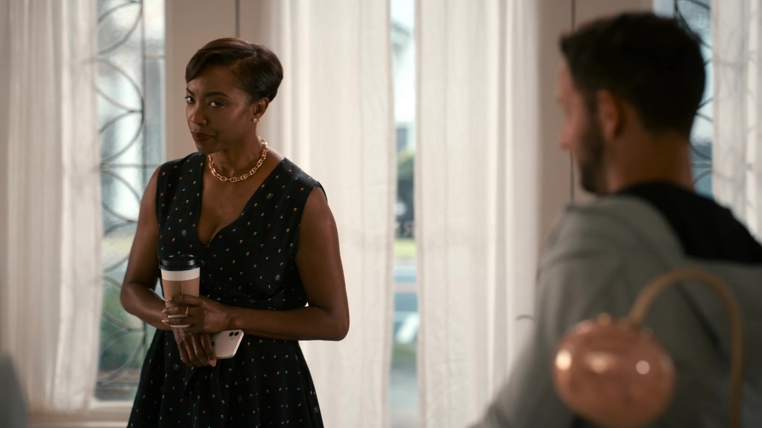 Apple IPhone Smartphone Of Heather Headley As Helen Decatur In Sweet