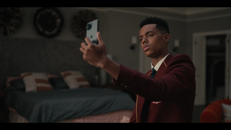Apple iPhone Smartphone of Jabari Banks as Will Smith in Bel-Air S01E02 Keep Ya Head Up (2022)
