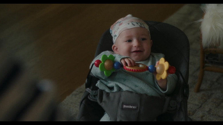 BabyBjorn Bouncer in Inventing Anna S01E08 Too Rich for Her Blood (2022)