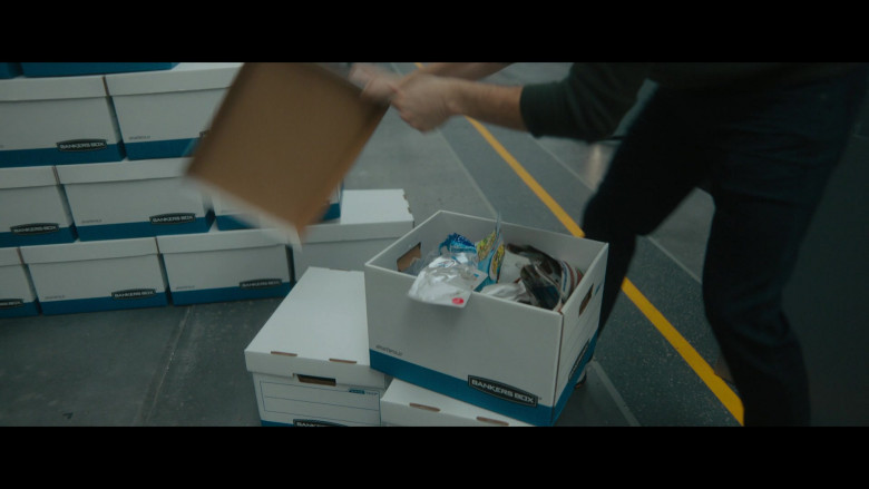 Bankers Boxes in Super Pumped The Battle For Uber S01E01 Grow or Die (2022)