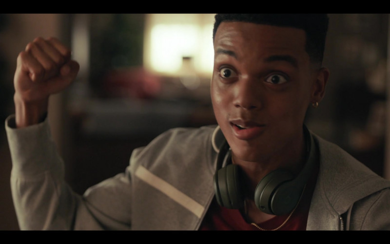 Beats Headphones of Jabari Banks as Will Smith in Bel-Air S01E01 Dreams and Nightmares (2022)