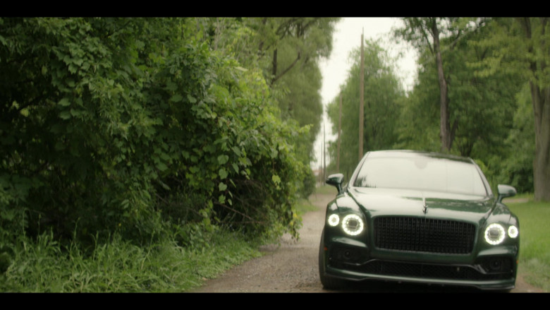 Bentley Flying Spur Car Driven by Alan Ritchson as Jack Reacher in Reacher S01E07 TV Show 2022 (1)