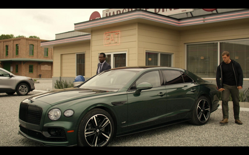 Bentley Flying Spur W12 Green Car Used by Alan Ritchson as Jack Reacher in Reacher S01E08 TV Series 2022 (1)