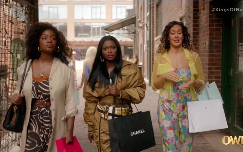 Chanel Shopping Bag in The Kings of Napa S01E04 Dear Wine People (2022)