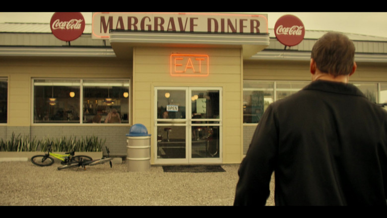 Coca-Cola Signs in Reacher S01E01 Welcome to Margrave (2022)
