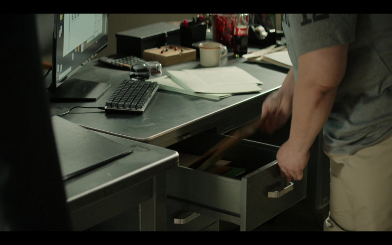 Coca-Cola Soda Bottle in Reacher S01E03 Spoonful (2022)