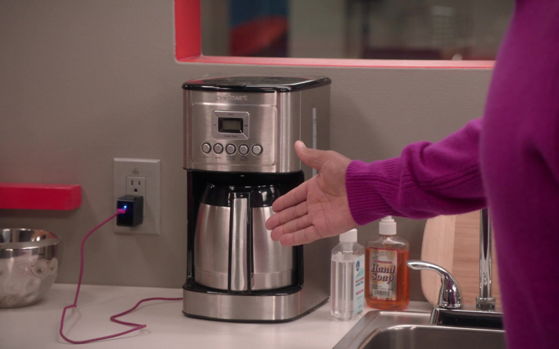 Cuisinart Coffee Maker in Black-ish S08E06 Mom Mentor (2)