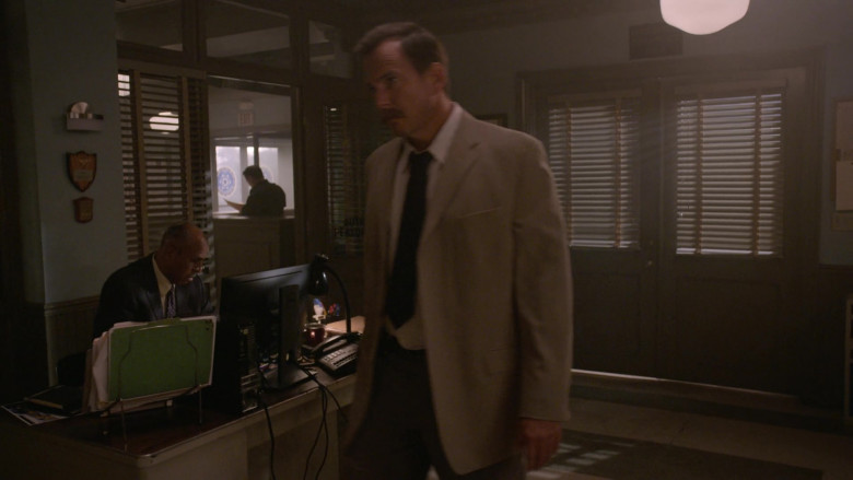 Dell Computer Monitors in Murderville S01E03 Most Likely to Commit Murder (1)