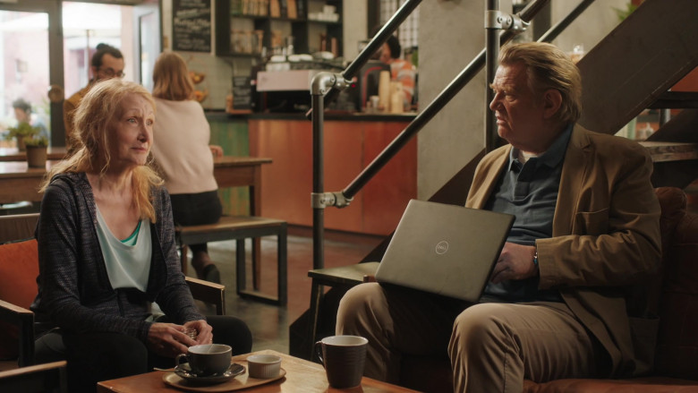 Dell Laptop of Brendan Gleeson as Scott in State of the Union S02E02 TV Show 2022 (2)