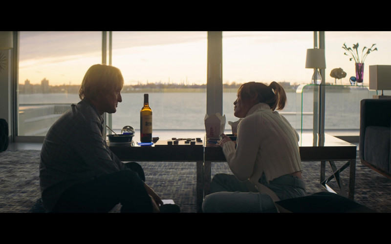 Duckhorn Wine Enjoyed by and Owen Wilson as Charlie Gilbert Jennifer Lopez as Kat Valdez in Marry Me (2022)