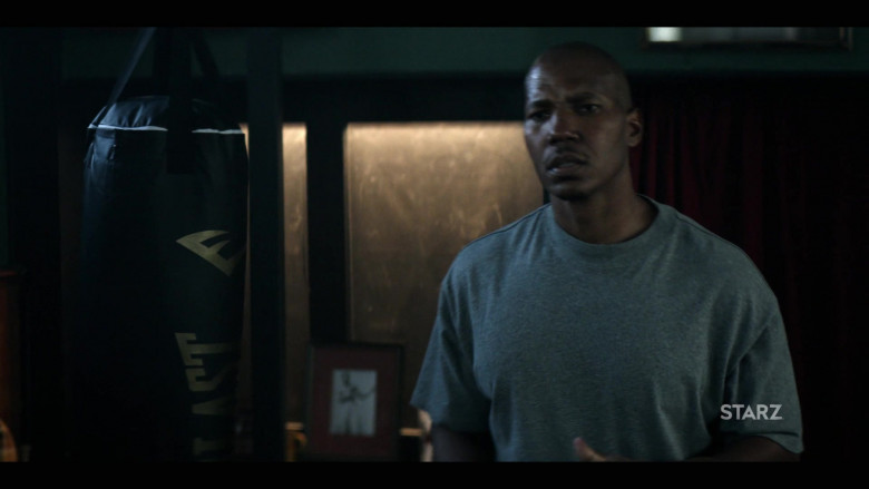 Everlast Punching Bag in Power Book IV Force S01E02 King of the Goddamn Hill (2022)