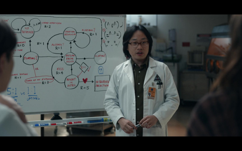 Expo Markers Used by Jimmy O. Yang as Dr. Chan Kaifang in Space Force S02E02 Budget Cuts (1)