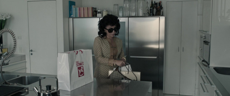 FAO Schwarz Toy Company Shopping Bag in House of Gucci (2021)