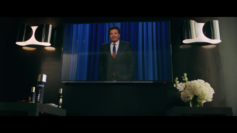 Franck Provost and Samsung TV in Marry Me (2022)