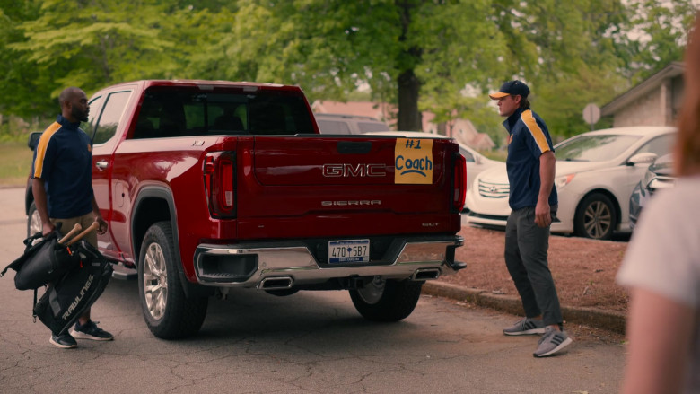 GMC Sierra Red Pickup Truck in Sweet Magnolias S02E03 The More Things Change (2)