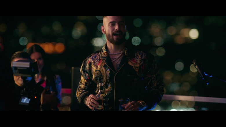 Hennessy X.O. Cognacs in Marry Me (2)