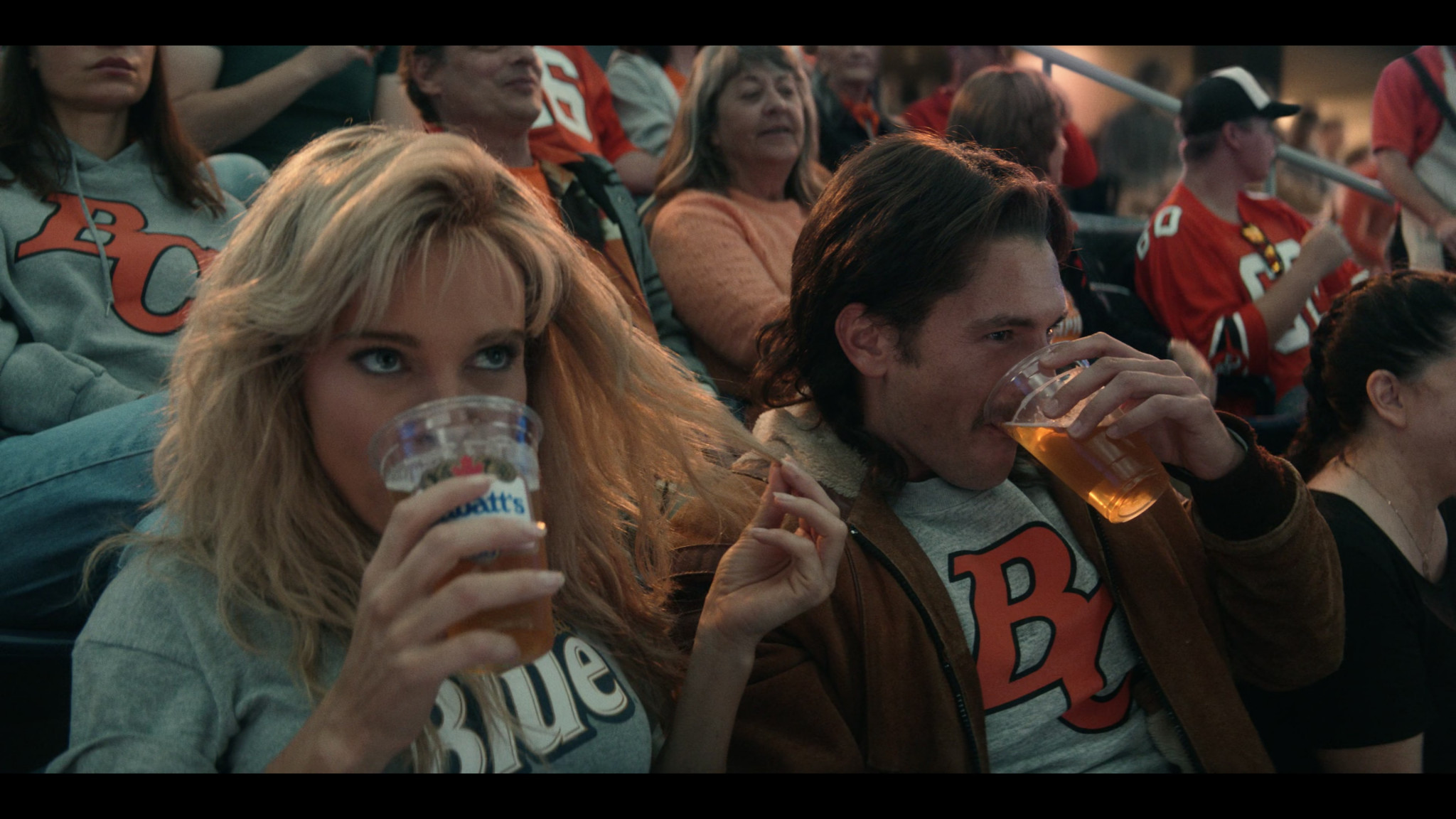 Labatt's Beer Enjoyed By Lily James As Pamela Anderson In Pam & Tommy ...