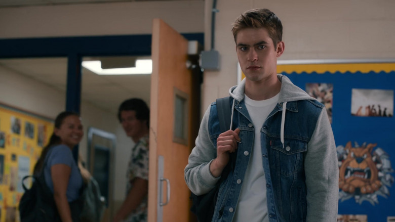 Levi's Men's Hooded Jacket in Sweet Magnolias S02E02 So Much to Say (2022)