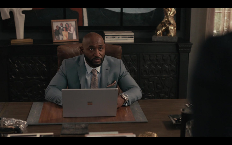 Microsoft Surface Laptop in Bel-Air S01E05 PA to LA (1)