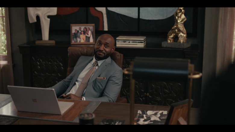 Microsoft Surface Laptop in Bel-Air S01E05 PA to LA (2)