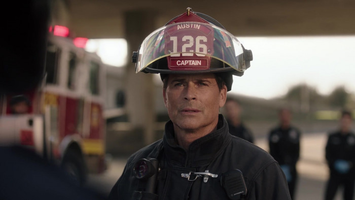 Motorola Radio Of Rob Lowe As Owen Strand In 9-1-1: Lone Star S03E07 ...