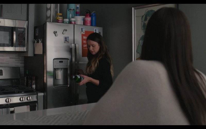Nature Made Vitamins and Hydro Flask Bottle in Inventing Anna S01E06 Friends in Low Places (2022)