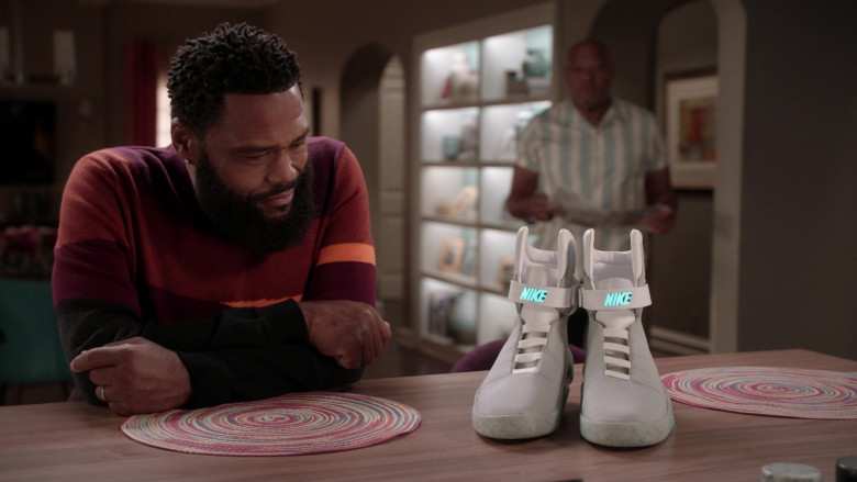Nike Mag ‘Back to the Future’ Sneakers in Black-ish S08E07 Sneakers by the Dozen (4)