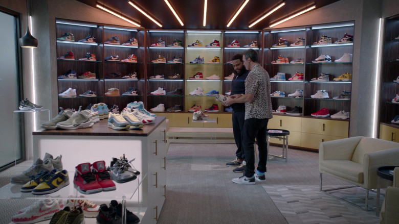 Nike Men's Shoe Collection of Reid Scott as Griffin in Black-ish S08E07 Sneakers by the Dozen (10)