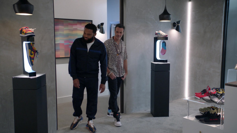 Nike Men's Shoe Collection of Reid Scott as Griffin in Black-ish S08E07 Sneakers by the Dozen (7)