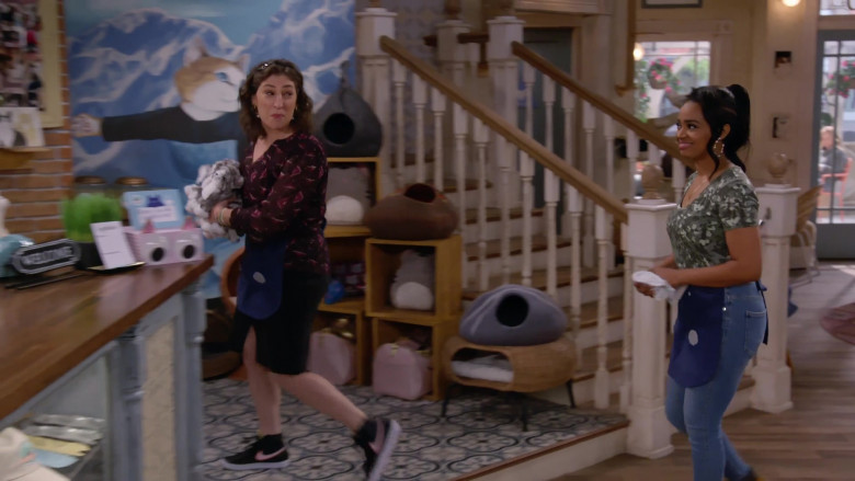 Nike Shoes Worn by Mayim Bialik in Call Me Kat S02E07 Call Me Cupcake (2022)