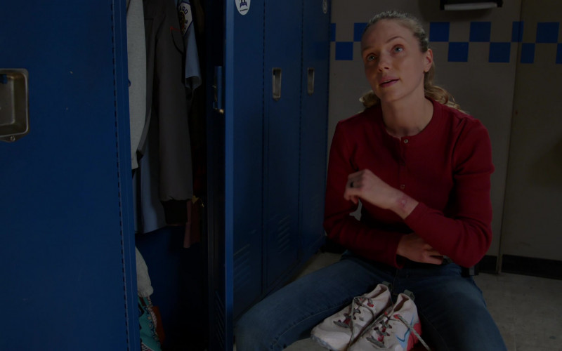 Nike Women's Sneakers of Tracy Spiridakos as Hailey Upton in Chicago P.D. S09E13 Still Water (2022)
