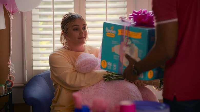 Pampers Diapers in Sweet Magnolias S02E07 Fragile Things (2022)