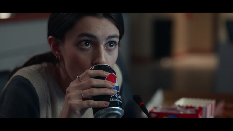 Pepsi Zero Sugar Soda Enjoyed by Diana Silvers as Erin Naird in Space Force S02E06 The Doctor's Appointment (2022)