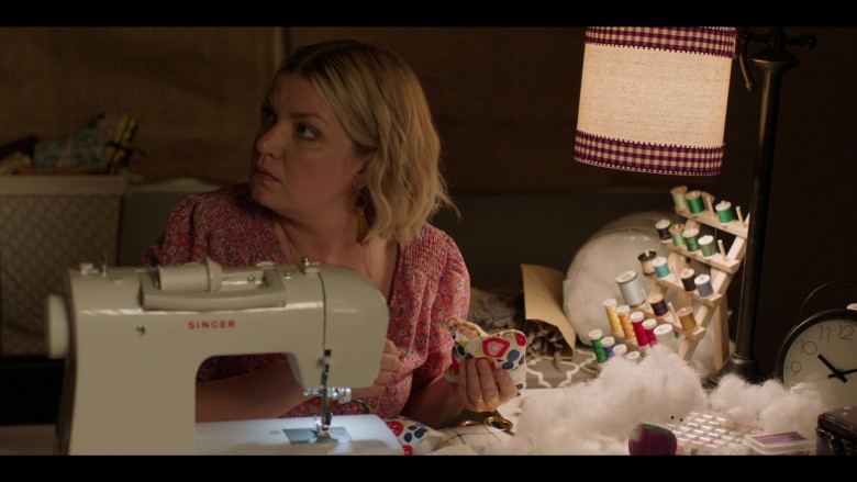 Singer Sewing Machine of Mary Catherine Garrison as Tricia Miller in Somebody Somewhere S01E04 Feast Of St. Francis (5)