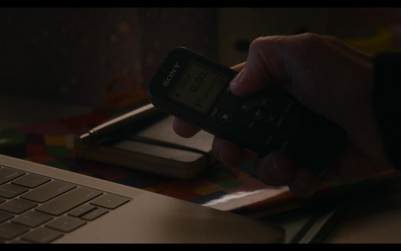 Sony Voice Recorder in Inventing Anna S01E03 "Two Birds, One Throne" (2022)