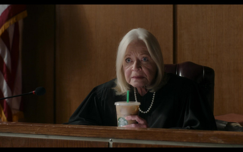 Starbucks Coffee Drink in Inventing Anna S01E09 Dangerously Close (2)