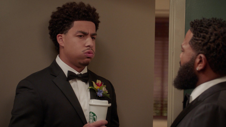 Starbucks Coffee Enjoyed by Marcus Scribner as Andre Johnson, Jr. in Black-ish S08E08 My Work-Friend’s Wedding (2)
