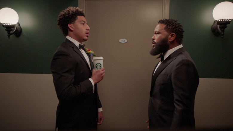Starbucks Coffee Enjoyed by Marcus Scribner as Andre Johnson, Jr. in Black-ish S08E08 My Work-Friend’s Wedding (3)