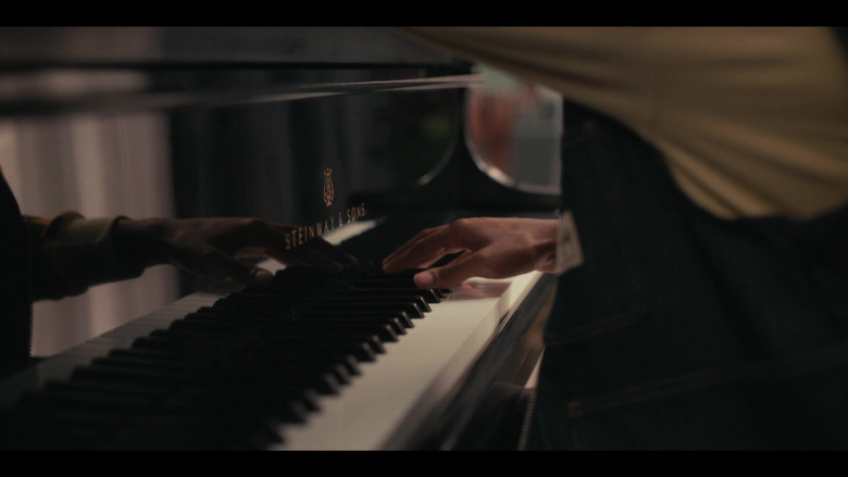 Steinway & Sons Piano in Bel-Air S01E04 Canvass (2022)