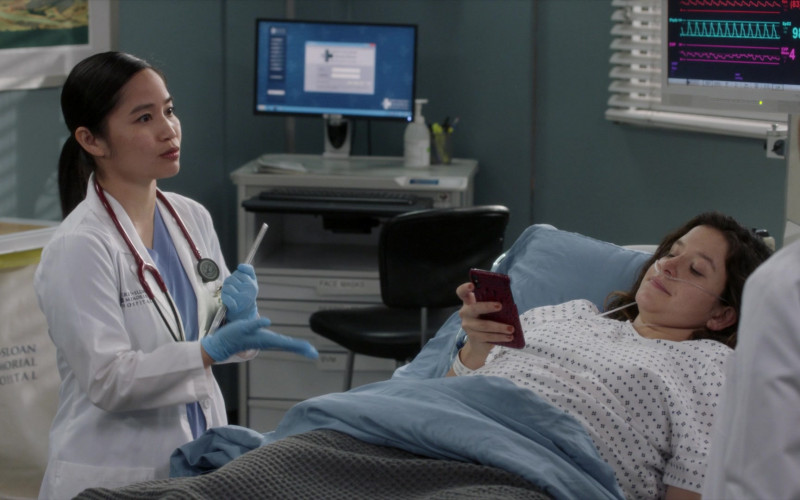 3M Littmann Stethoscope in Grey's Anatomy S18E13 Put the Squeeze on Me (2022)