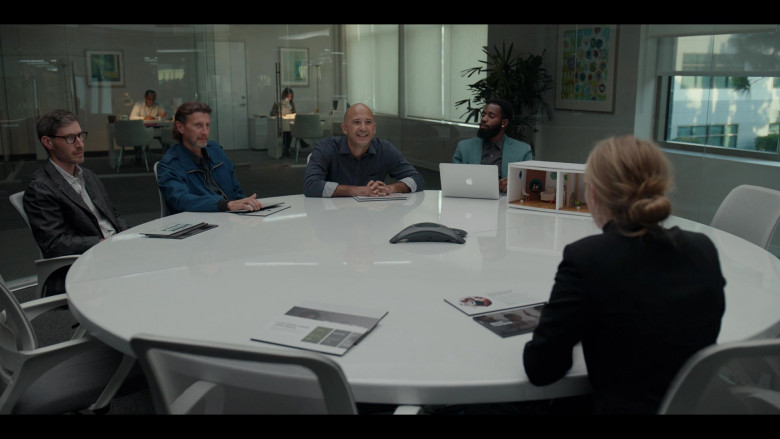 Apple MacBook Laptops Used by Cast Members in The Dropout S01E05 Flower of Life (3)