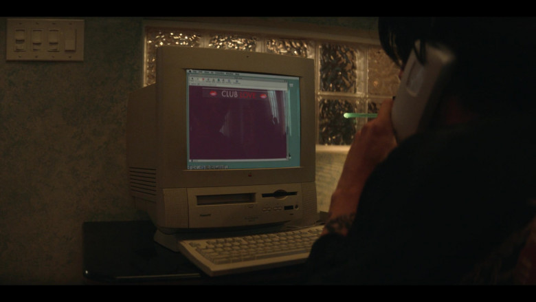 Apple PowerPC Computer in Pam & Tommy S01E08 Seattle (2)