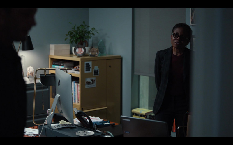 Apple iMac AIO Computers in The Dropout S01E07 Heroes (1)
