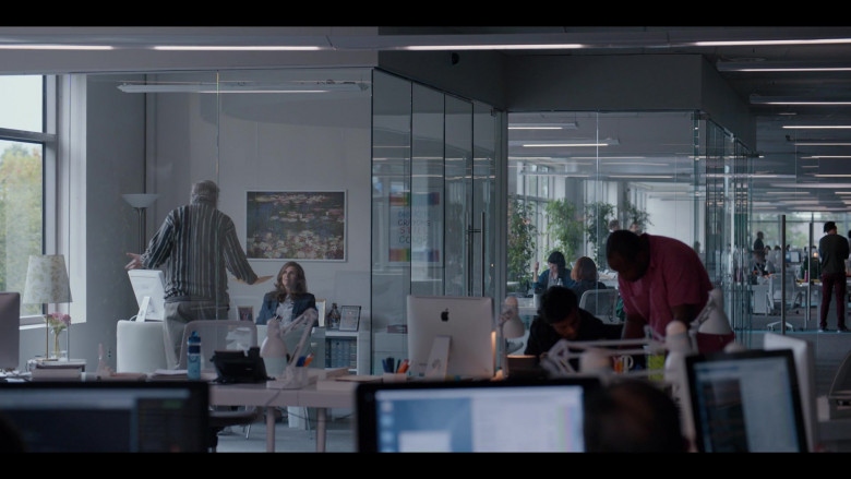 Apple iMac All-In-One Computers Used by Actors in The Dropout S01E05 Flower of Life (5)