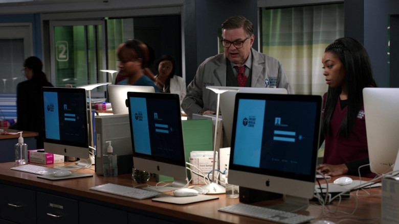 Apple iMac Computers in Chicago Med S07E16 May Your Choices Reflect Hope, Not Fear (1)