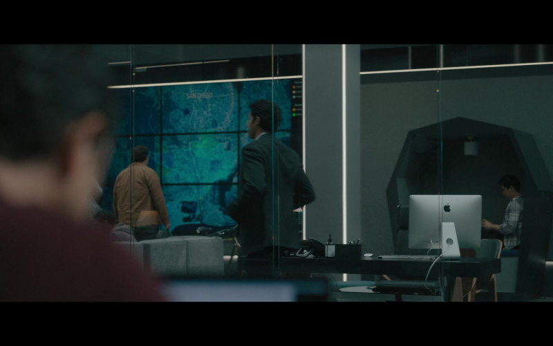 Apple iMac Computers in Super Pumped The Battle for Uber S01E04 Boober (1)