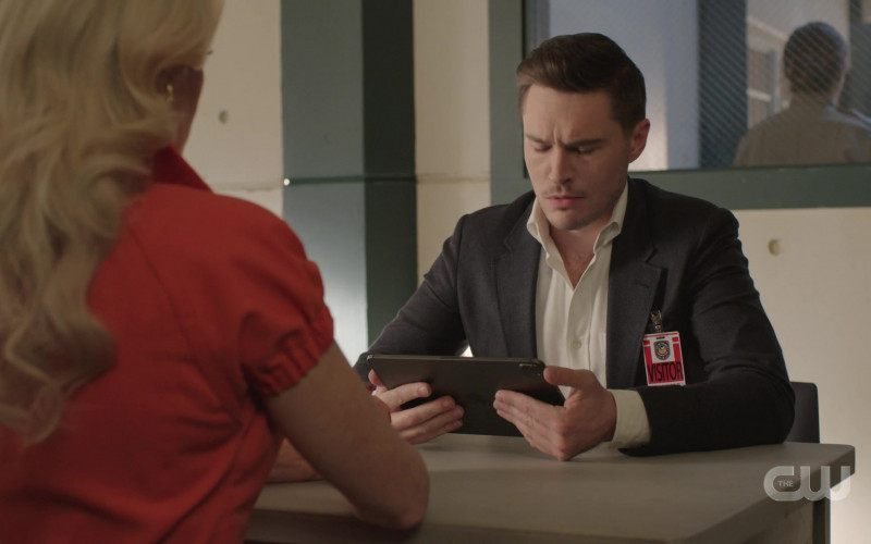 Apple iPad Tablet in Dynasty S05E03 How Did the Board Meeting Go (2022)