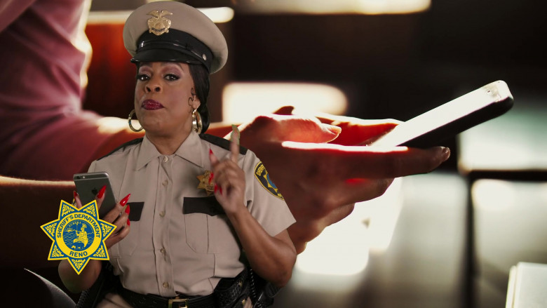 Apple iPhone Smartphone Held by Niecy Nash as Deputy Raineesha Williams in Reno 911! S08E11 The Hills Have Owls (2)